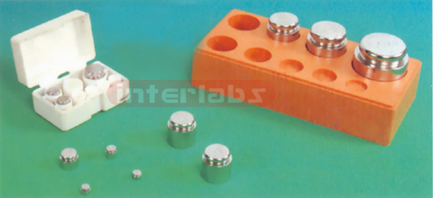 MASSES SET, GENERAL PURPOSE, IN PLASTIC BOX Capacity 100g, in moulded plastic box with lid
